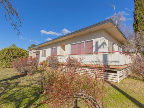 2 Munyang Street Jindabyne - Sydneys Hotel 5