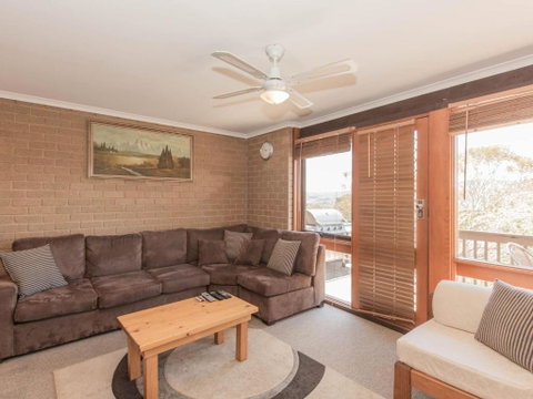 Snowy Saga 2 Jindabyne - Sydneys Hotel 6