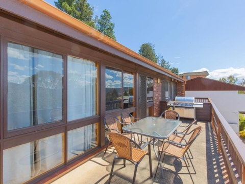 Snowy Saga 2 Jindabyne - Sydneys Hotel 4