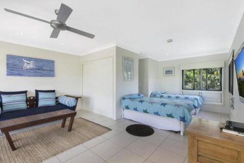Moreton View - Sydneys Hotel 7
