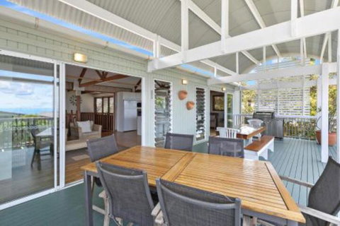Shifting Sands - Sydneys Hotel 4