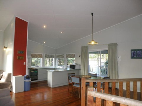 Dunes - Sydneys Hotel 6