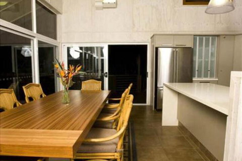 Billa Villa - Sydneys Hotel 2