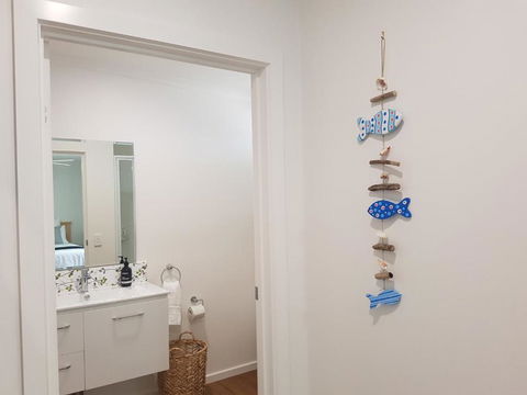 Fish Creek Alkira Accommodation - Sydneys Hotel 4