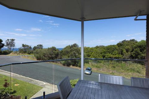 Ocean Crest 10 - Sydneys Hotel 5