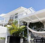 White Beach Cottage - Sydneys Hotel