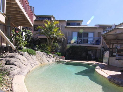 16 Pt Lookout Beach Resort - Sydneys Hotel 2