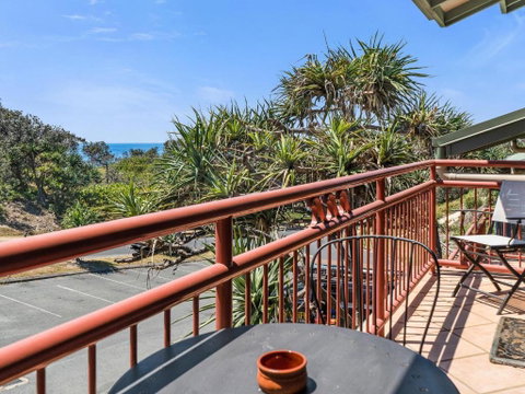 16 Pt Lookout Beach Resort - Sydneys Hotel 3
