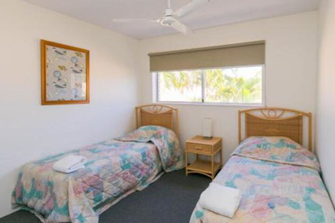 Holiday At The Marina Hervey Bay - Sydneys Hotel 4