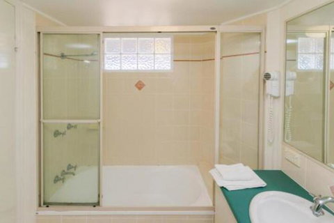 Holiday At The Marina Hervey Bay - Sydneys Hotel 0