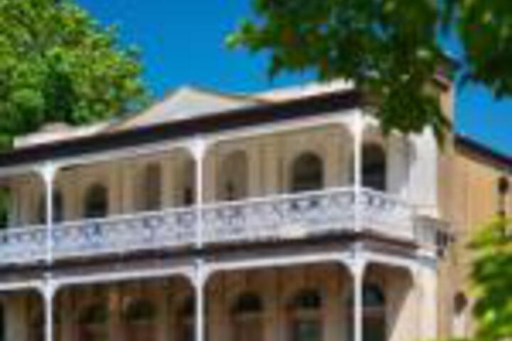 Daylesford VIC Sydneys Hotel