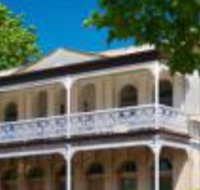 The Coach House - Sydneys Hotel