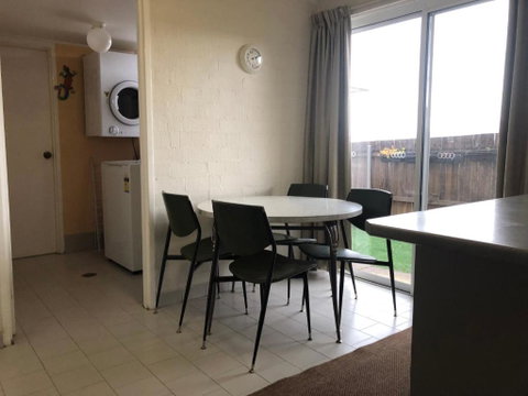 Kirwan Court 2 - Sydneys Hotel 7