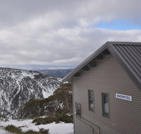 Snowtel 4 - Sydneys Hotel