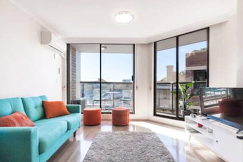 New Modern Apartment In Central Location - Sydneys Hotel 0