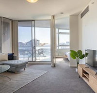 Modern Harbourside Apartment With a View - Sydneys Hotel