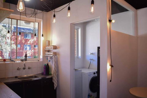 Stylish Modern 1 Bedroom Apartment In Marrickville - Sydneys Hotel 5
