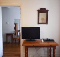 Incredible Location One Bedroom Apartment - Sydneys Hotel