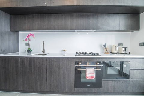 Home With Convenient Location! Close To Train&cbd - Sydneys Hotel 1