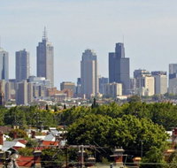 Cosy 1 Bedroom Apartment in Trendy Northcote - Sydneys Hotel