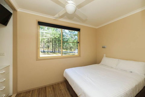 Reflections Holiday Parks Copeton Waters - Sydneys Hotel 5