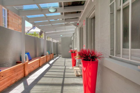 Flinders Street Studios - Sydneys Hotel 2