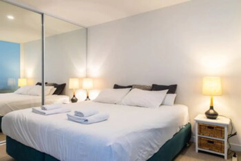 Modern 1 Bedroom Apartment In North Melbourne - Sydneys Hotel 5