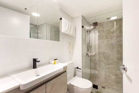 Sydney CBD Studio Apartment 1704 KNT - Sydneys Hotel 2
