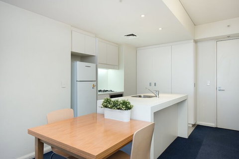 Barangaroo City View H329 - Sydneys Hotel 6