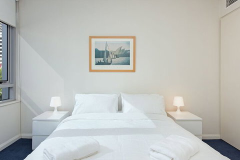 Barangaroo City View H329 - Sydneys Hotel 2