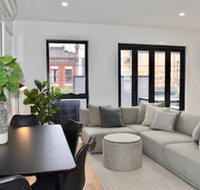 Brand New 2 Bed Apartment With Stunning City Views - Sydneys Hotel