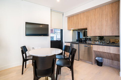 Newlife Serviced Apartments - Sydneys Hotel 5