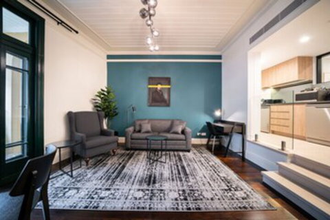 Newlife Serviced Apartments - Sydneys Hotel 0