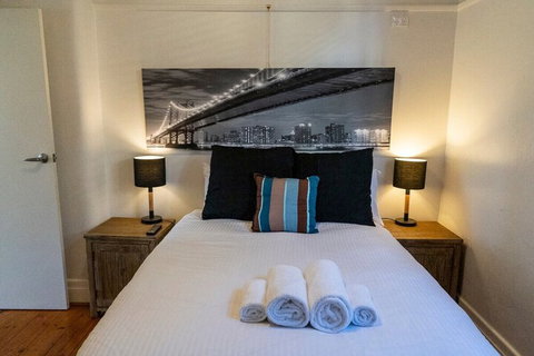 Delightful 3BD Apt Near Chapel St. In St. Kilda! - Sydneys Hotel 5
