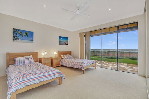 Seaglass - Sydneys Hotel 4