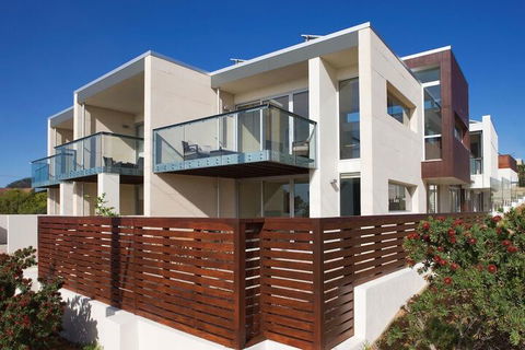 Alouarn Apartment 1 - Sydneys Hotel 1