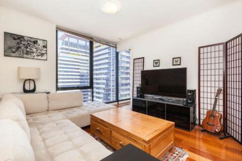 Piper Beyond A Room - Sydneys Hotel 4