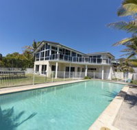 Beachfront Escape - Sydneys Hotel