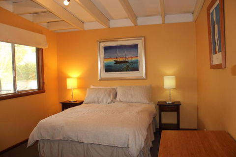 Gabbadah Beach House - Sydneys Hotel 1