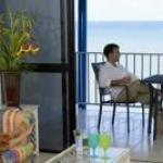 Absolute Beachfront With Million Dollar Views - Sydneys Hotel 0