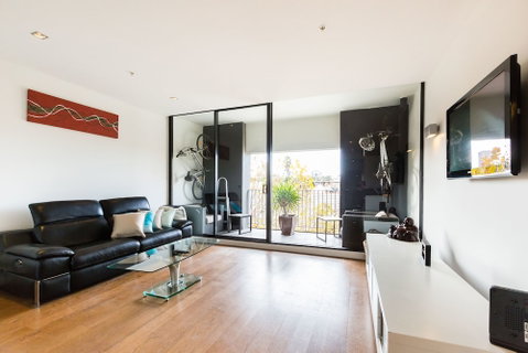 Cleo, 1BDR St Kilda Apartment - Sydneys Hotel 1