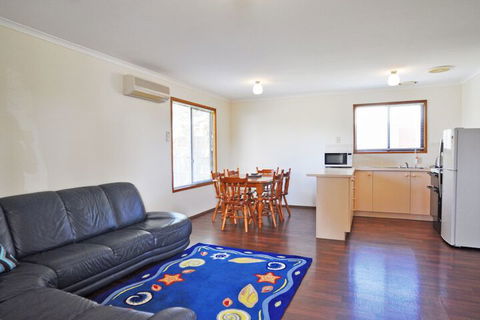 Alwyns By THE SEA PET Friendly - Sydneys Hotel 7