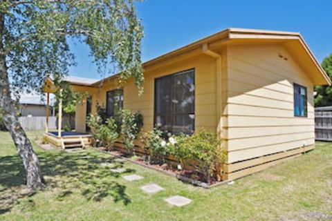 Alwyns By THE SEA PET Friendly - Sydneys Hotel 0
