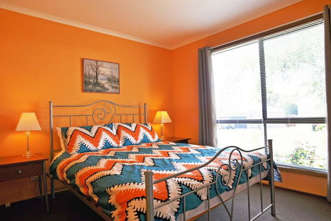Alwyns By THE SEA PET Friendly - Sydneys Hotel 3