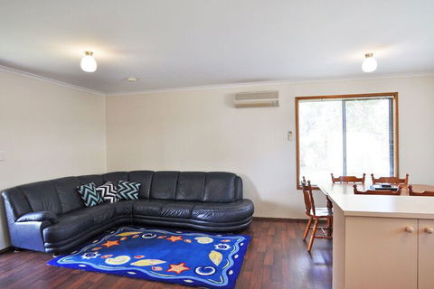 Alwyns By THE SEA PET Friendly - Sydneys Hotel 2
