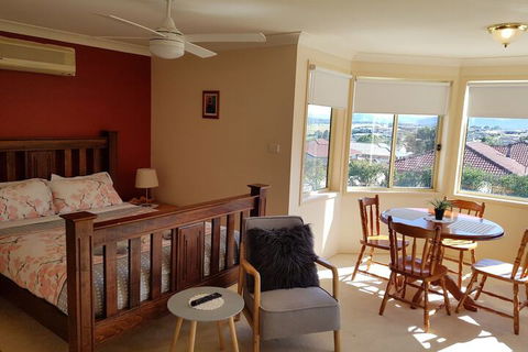 Anja's Place In The Hunter Valley - Sydneys Hotel 7