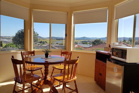 Anja's Place In The Hunter Valley - Sydneys Hotel 6
