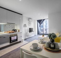 New Renovated  Cozy Apt Closes To Southern Cross