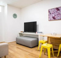 Cozy 3 Bedroom Apartment in The Heart of Melbourne CBD