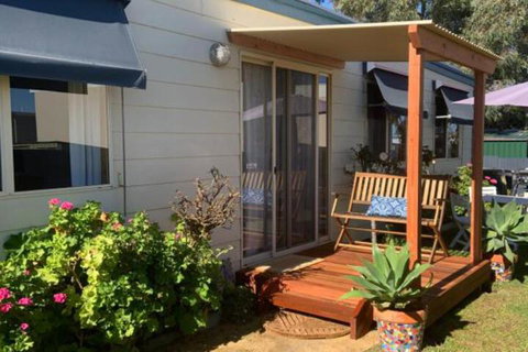 Moana Beach Sunset Holiday Accommodation - Sydneys Hotel 4